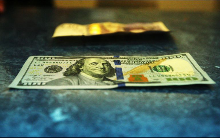 El Banco BASE prevé que el tipo de cambio cotice entre 18.90 y 19.20 pesos por dólar en cotizaciones interbancarias a la venta. EL INFORMADOR /ARCHIVO