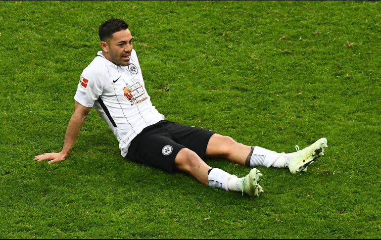 Fabián perdió la carrera por un puesto con nombres como Nicolai Müller y Ante Rebic, que son prioridad del nuevo entrenador, Adi Hütter. TWITTER / @MarcoFabian_10