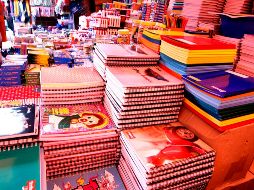 En México, tres de cada 10 habitantes mencionaron que los gastos de útiles escolares afectaron significativamente el presupuesto familiar en este regreso a clases. EL INFORMADOR / ARCHIVO