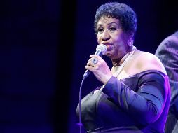 ''Era una gran mujer, con un maravilloso regalo de Dios, su voz. ¡Se le extrañará!'', escribió en su cuenta de Twitter el mandatario. AFP / ARCHIVO