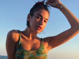 Lipa comentó en febrero a “Vogue” que su abdomen no es producto de matarse horas en el gimnasio. INSTAGRAM / dualipa