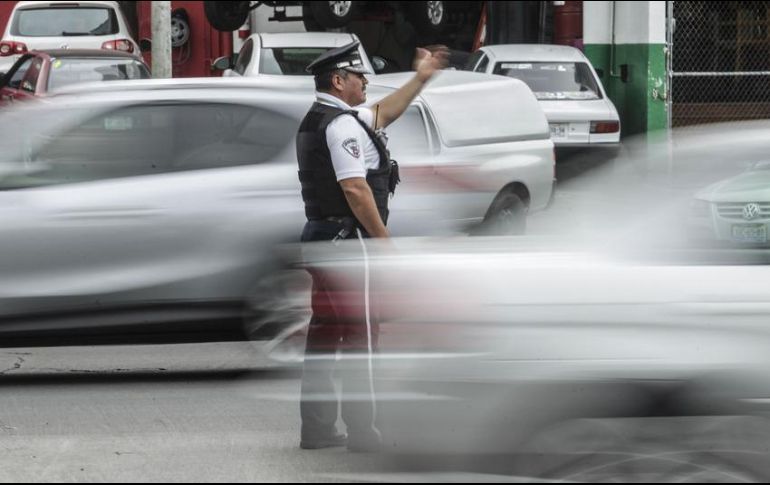 La Secretaría de Movilidad vigilará que en el transporte público los choferes realicen las paradas en los puntos establecidos y se detengan correctamente para recoger o dejar al pasaje. EL INFORMADOR / ARCHIVO