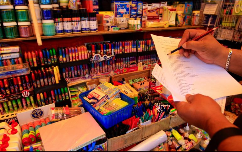 Para fortalecer el ingreso familiar en esta temporada de inicio del ciclo escolar, se ofrecerán productos de alto consumo a precios accesibles, con el contacto directo de proveedores. NTX / ARCHIVO