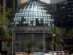 En el mercado accionario local se opera con un volumen de 558 mil 517 títulos, por un precio económico de 22.3 millones de pesos. NTX / ARCHIVO