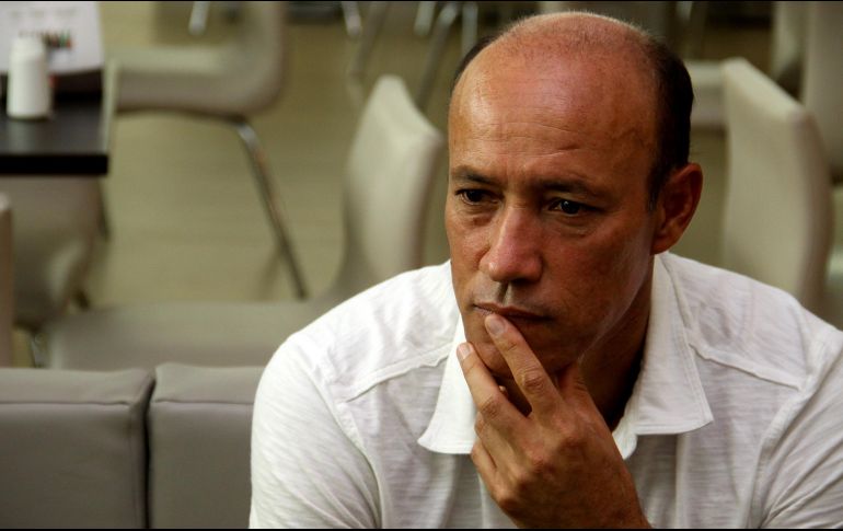 ''A Chivas le urge tener dos o tres personas de futbol, que ayuden a Cardozo (…) a sacar conclusiones de un partido, cosa que con todo respeto la gente que está ahí no lo puede hacer'', dice el ex jugador. EL INFORMADOR / ARCHIVO