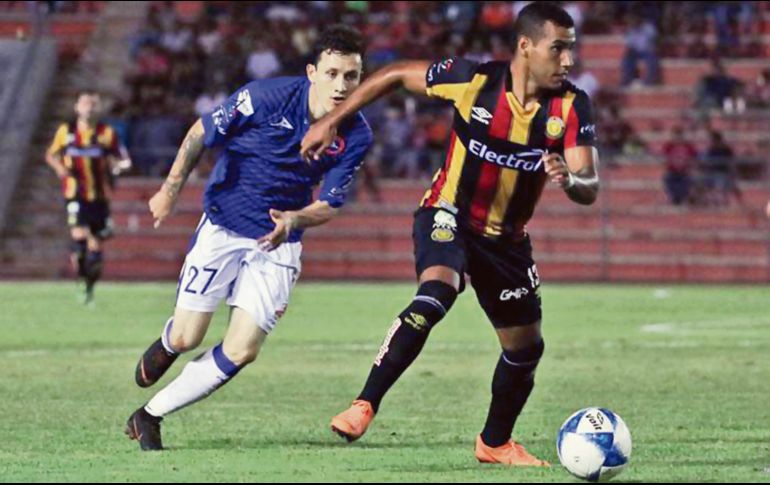 Romario Hernández acercó a los Leones Negros, pero su anotación no les alcanzó. ESPECIAL/ASCENSOMX