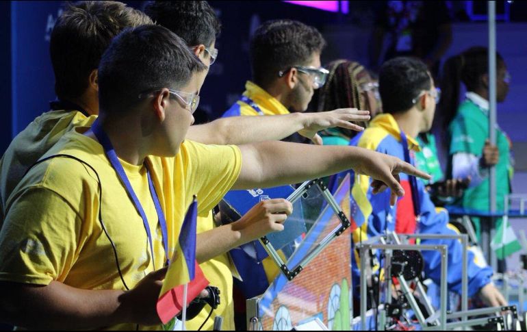 El representativo azteca y sus compañeros de juego sólo pudieron conseguir 776 puntos frente a los 989 que sumaron los equipos contrincantes. TWITTER / @RicardoBSalinas