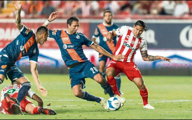 Alcanzaron. Los necaxistas, con “Gullit” Peña reaccionaron para sacar el empate. TWITTER