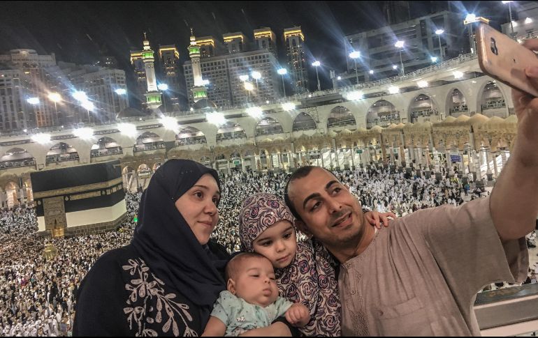 Durante los cinco días de recorrido se espera la afluencia de millones de personas. EFE/M. Saber