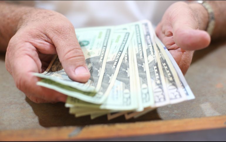 El banco BASE prevé que el tipo de cambio cotice entre 18.85 y 19.10 pesos por dólar en cotizaciones interbancarias a la venta. EL INFORMADOR / ARCHIVO