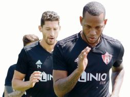 Los defensas Leiton Jiménez y Omar González deberán estar atentos a los embates de la ofensiva poblana. TWITTER / @atlasfc