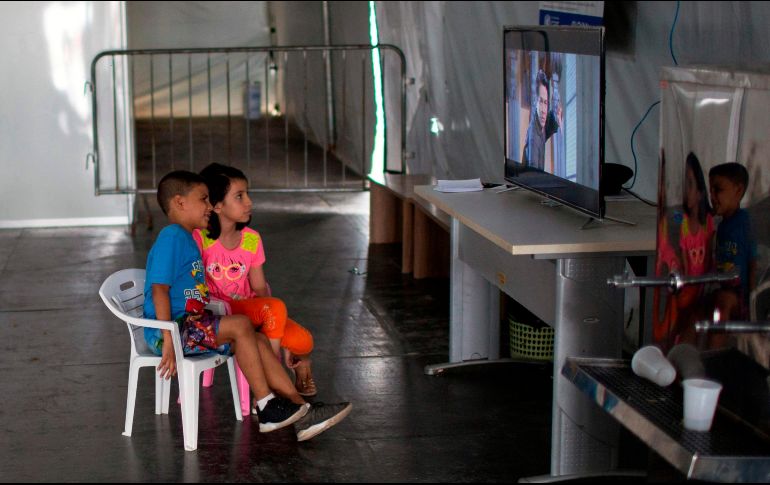 A partir de las cuatro de la tarde, las televisoras podrán transmitir contenidos B, es decir, para adolescentes. AFP / M. Pimentel