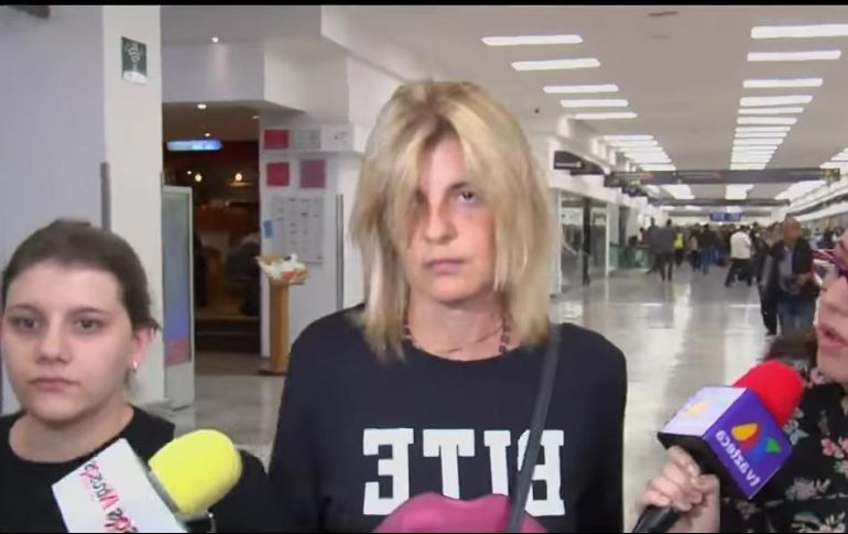 Mariana evitó dar declaraciones a los medios de comunicación que la esperaban. YOUTUBE / Ventaneando