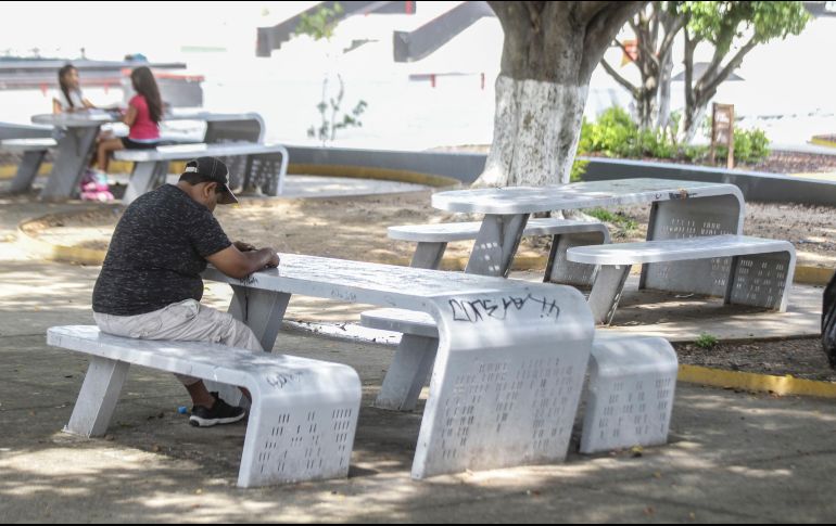 Factores como perder tiempo en recorridos, viviendas cada vez más lejanas, transporte público ineficiente y la inseguridad inhiben que las personas dediquen tiempo a moverse. EL INFORMADOR/G. Gallo