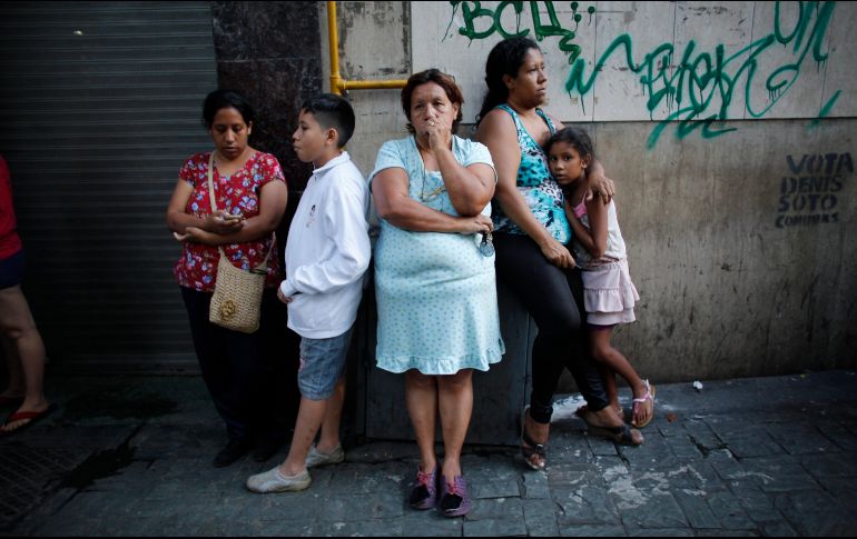 Este es el segundo movimiento que se siente en las últimas 24 horas, cuando se presentó un temblor de 6.3 grados en Venezuela. AP / A. Cubillos