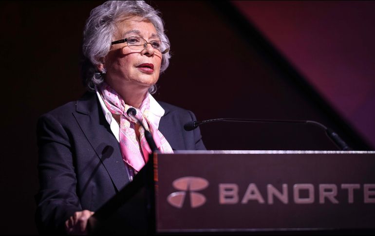 Sánchez Cordero señaló que en primera instancia se buscaría despenalizar, no legalizar, la mariguana y en un futuro la amapola con fines estrictamente medicinales. SUN/J. Reyes