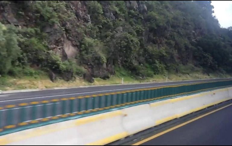 Se prevé que en unos días más se lleven a cabo los trabajos de rehabilitación del puente dañado. YOUTUBE