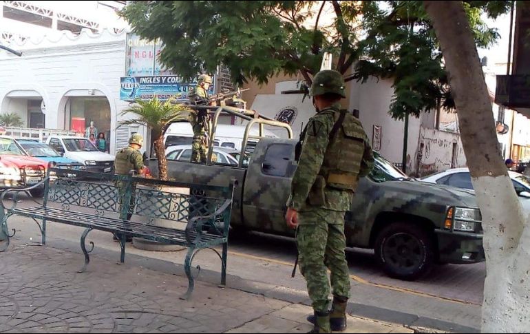 Militares participan en el operativo con elementos estatales. TWITTER / @Notimex
