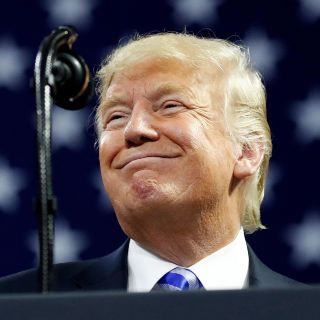 Trump advierte de posible colapso en el mercado si es sometido a juicio político