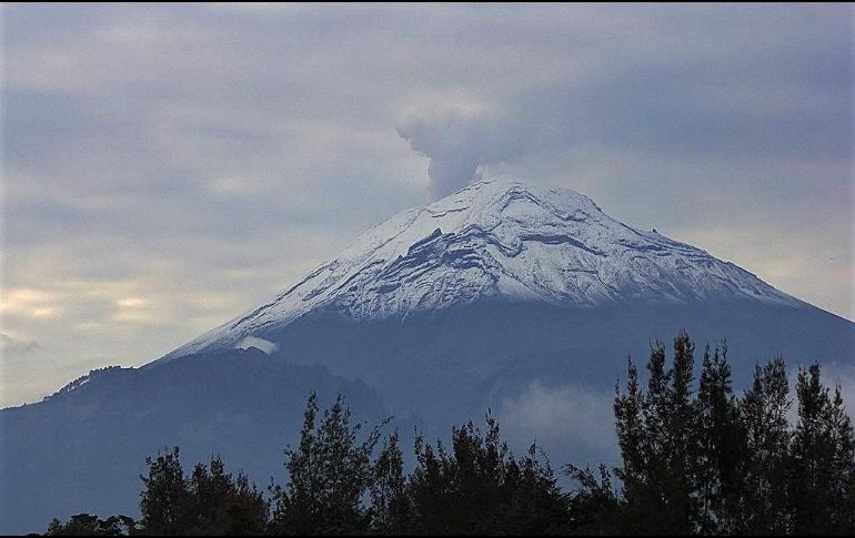  Adicionalmente, se registró un episodio de exhalaciones y tremor, el cual tuvo una duración de 230 minutos, informó el Centro Nacional de Prevención de Desastres (Cenapred). TWITTER/ @Popocatepetl_MX
