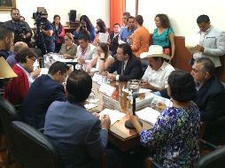 Con la reforma los diputados buscan cubrir una laguna legal que dejaron en la reforma electoral donde se aprobó la reelección de alcaldes, que no contempló los ajustes a la toma de protesta. EL INFORMADOR / R. Rivas