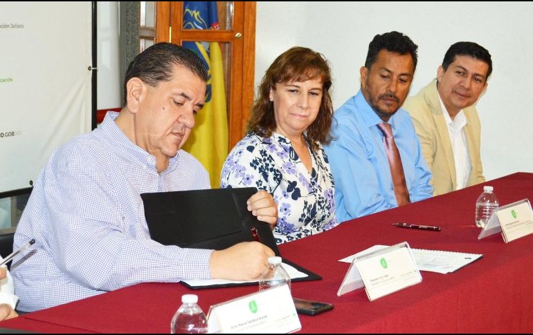 Como parte de las acciones para prevenir y tratar los casos de abuso y acoso sexual, durante la primera quincena de agosto se realizó una capacitación masiva a 65 mil maestros de educación básica. TWITTER/ @PacoAyon