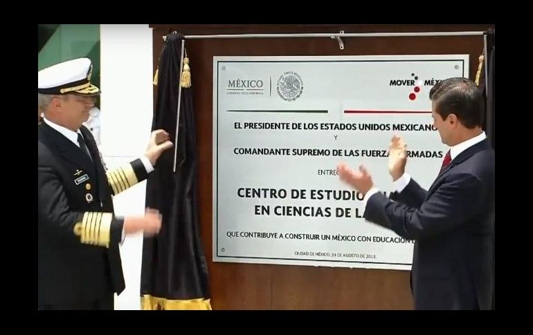 Durante la inauguración, el jefe del Ejecutivo federal, encabezará la graduación de los oficiales de las Escuelas Médico y Enfermería Naval, además de entregar el sable de mando y arma al personal de primeros maestres graduados. TWITTER