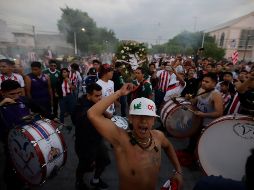 Al finalizar el encuentro, las barras de ambos equipos fueron custodiadas hasta los puntos de reunión establecidos sin que hubiera percances de gravedad. EL INFORMADOR/F. Atilano