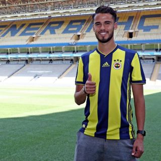 Diego Reyes, nuevo jugador del Fenerbahce de Turquía