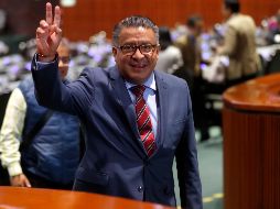 El diputado Horacio Duarte Olivares, de Morena, realiza su registro para el trámite de credencialización para la 64 Legislatura en la Cámara de Diputados. SUN/I. Olivares