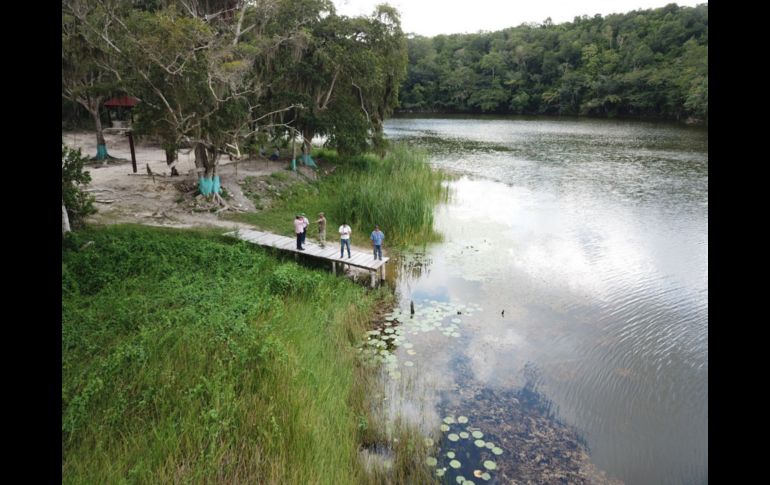 Otras partes de la laguna conservan el líquido.