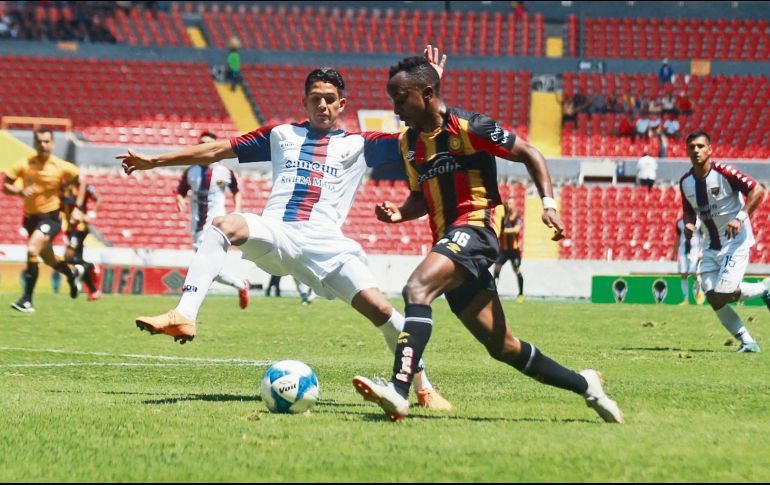 Joao Amaral tuvo un partido aceptable y marcó el primer gol de los tapatíos. EL INFORMADOR / G. Gallo