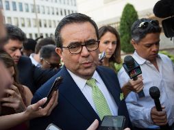 Las palabras de Guajardo se producen poco antes de que el presidente Donald Trump dijera en su cuenta de Twitter que ''se ve bien un gran acuerdo con México''. AFP / ARCHIVO