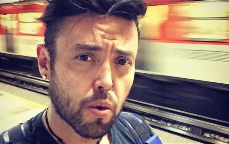 Clark preguntó por qué en la homosexualidad abundan la promiscuidad, las orgías y las drogas. INSTAGRAM / mauricioesclarketo