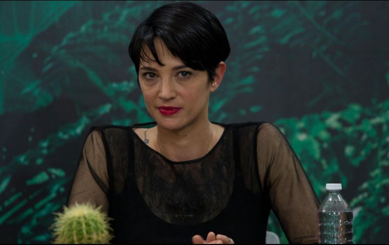 El actor Jimmy Bennett dio a conocer hace unos días que tuvo relaciones sexuales con Asia cuando él tenía 17 años y ella 37. NTX / ARCHIVO