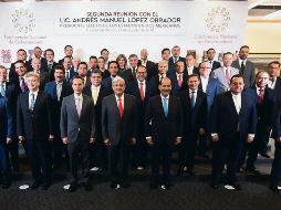 Andrés Manuel López Obrador se reunió con gobernadores y futuros mandatarios estatales. ESPECIAL