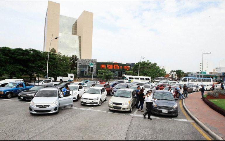 La protesta en la Glorieta Minerva tuvo lugar entre las 10:00 y 12:00 horas. EL INFORMADOR / ARCHIVO