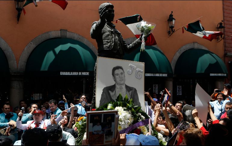 Imitadores de Juan Gabriel interpretaron grandes éxitos como 