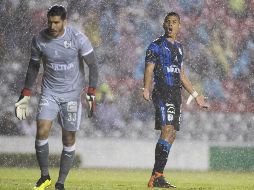 Con este triunfo en la cancha del estadio La Corregidora, los de casa suman seis unidades igualando en la cima del sector a la visita. MEXSPORT / O. Martínez