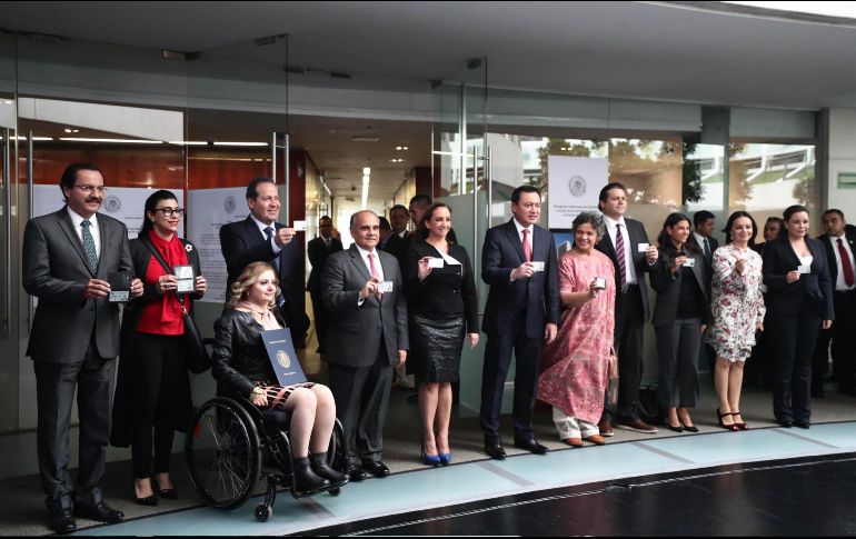 Los senadores electos del PRI realizaron su registro ante la Cámara Alta. SUN / A. Leyva