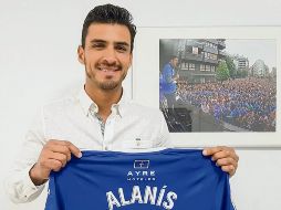 Oswaldo Alanís se pondrá hoy el uniforme del Real Oviedo para su primer entrenamiento con el equipo. REALOVIEDO
