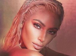 El diseñador del peculiar collar, asegura que Kardashian no ha sido la primera en vestir este tipo de “implantes”. INSAGRAM / @kimkardashian