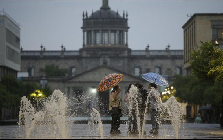 Una línea de baja presión sobre la sierra madre occidental desde Sonora hasta el occidente del país ocasiona lluvias sobre sierras y estados de occidente. EL INFORMADOR / ARCHIVO