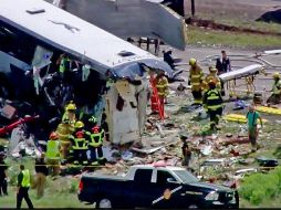 El automotor viajaba de Albuquerque a Phoenix, con 47 pasajeros a bordo, cuando se estrelló. AP/KQRENews13