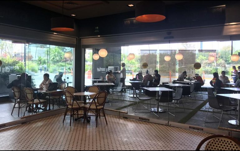 Atención en Plaza Patria vuelve a la normalidad tras inundación