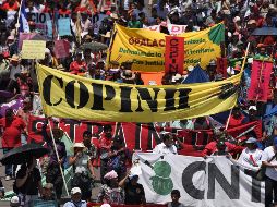 Los manifestantes también exigen justicia para las “34 personas asesinadas” durante la crisis derivada del presunto fraude electoral. AFP/O. Sierra