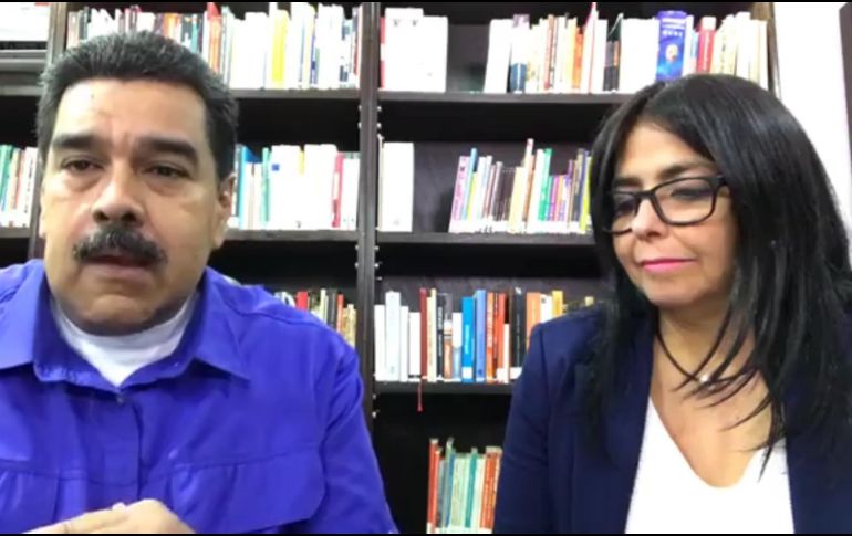 El presidente de Venezuela explica que los venezolanos podrán adquirir la gasolina a precio subsidiado a través del Carnet de la Patria. FACEBOOK / Nicolás Maduro