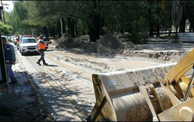 Las inundaciones afectaron a las colonias El Fortín, Miramar, Mariano Otero, Villas Alcalde y Cantaluna, donde la tormenta de la madrugada del jueves afectó 71 casas y 82 vehículos. TWITTER/  @PabloLemusN
