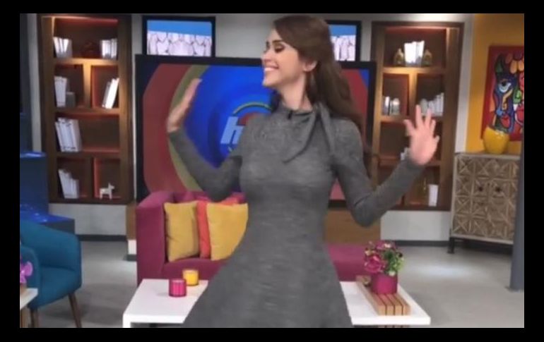 Muchos aplaudieron que la conductora optara por un estilo discreto, pero a otras personas no les agradó. ESPECIAL/HOY