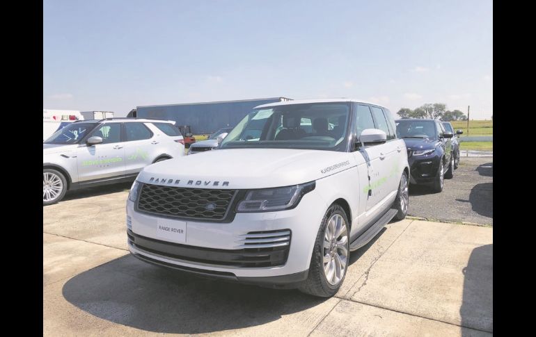 Las marcas inglesas Jaguar y Land Rover, que ahora forman parte de Tata, nos invitaron al Autódromo Guadalajara para conocer -y presumirnos- las bondades de sus autos y camionetas.